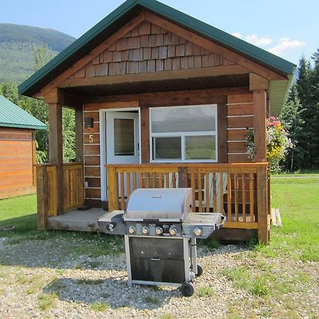 Beaver Creek Lodge And Cabins McBride 部屋 写真