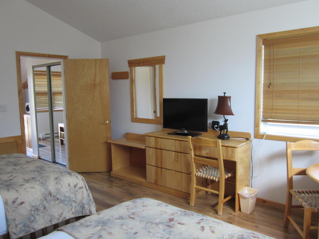 Beaver Creek Lodge And Cabins McBride 部屋 写真