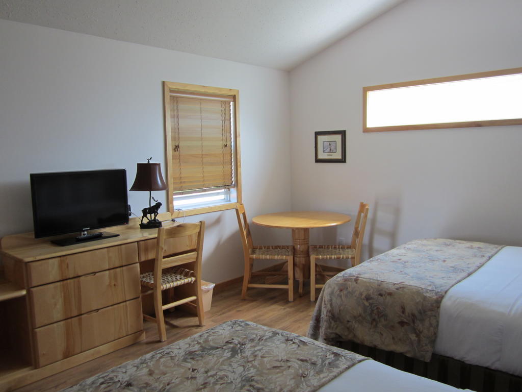 Beaver Creek Lodge And Cabins McBride 部屋 写真
