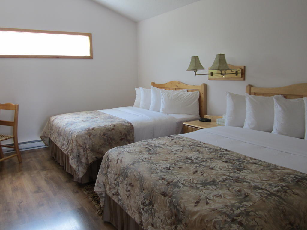 Beaver Creek Lodge And Cabins McBride 部屋 写真